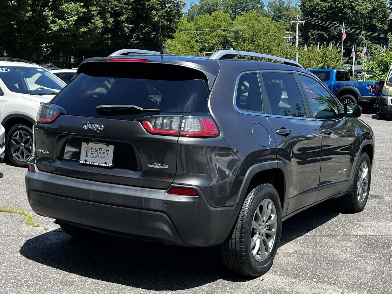 Used 2019 Granite Crystal Metallic Clearcoat Jeep Latitude Plus 4x4 image 5