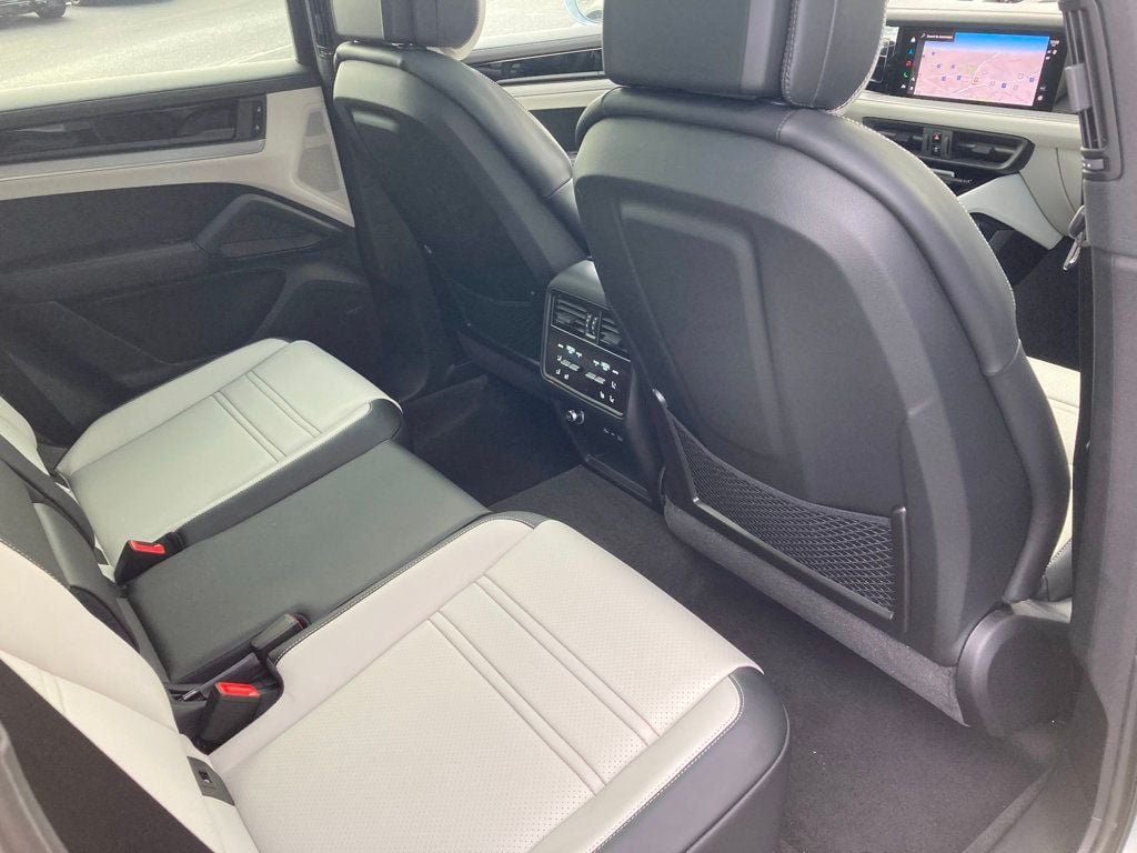 2026 Porsche Cayenne Coup Base - Photo 18