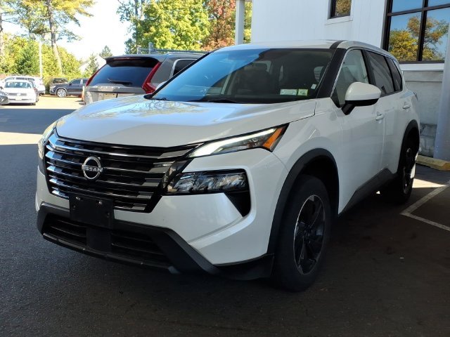 Used 2024 White Nissan SV image 2