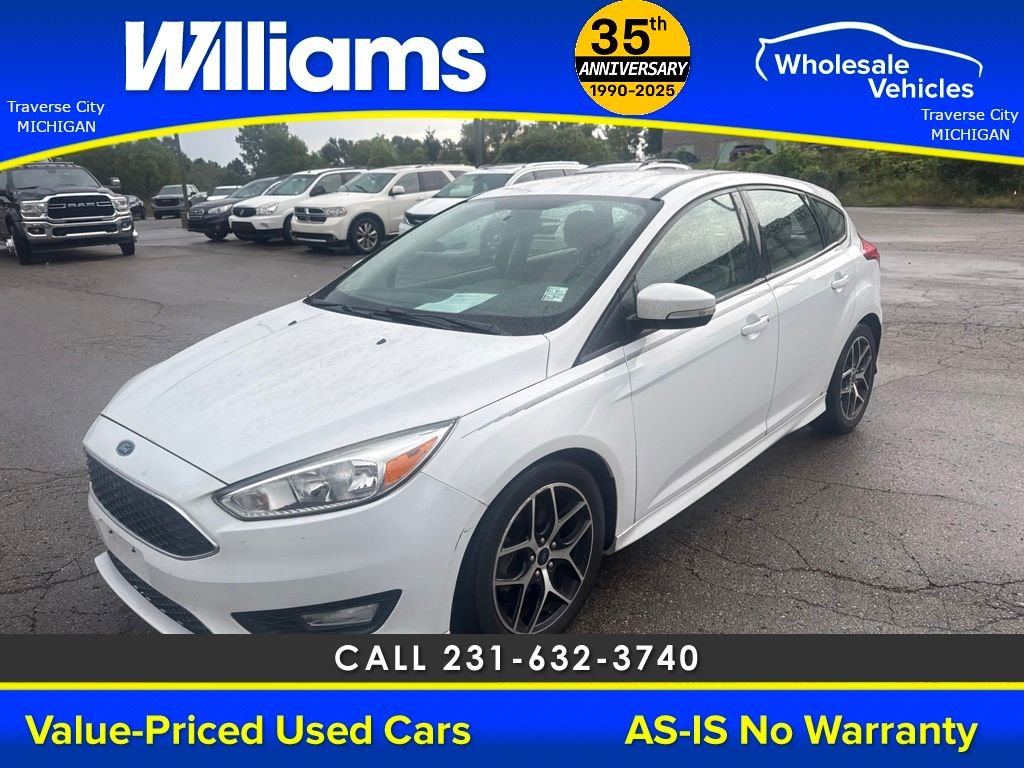 Used 2016 Oxford White Ford SE image 4