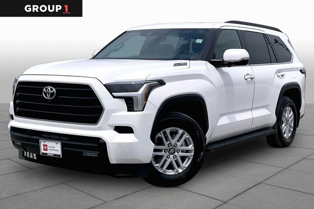 Pre-Owned 2025 Toyota Sequoia SR5