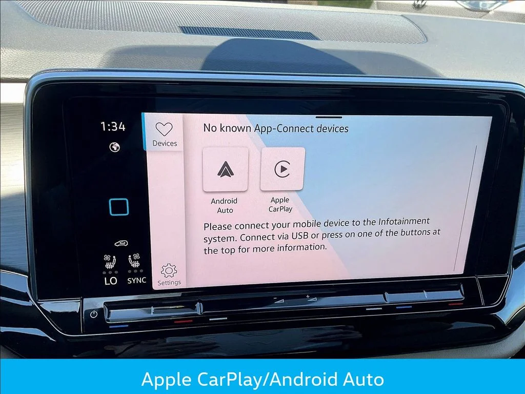 New 2026 White Volkswagen 2.0T SE w/Technology image 12