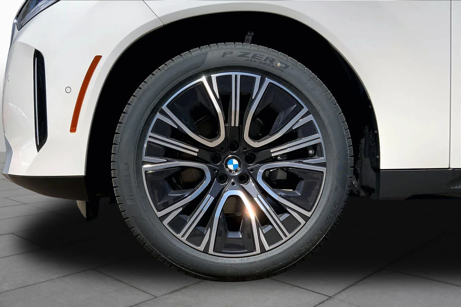 New 2026 Mineral White Metallic BMW 30 xDrive image 11