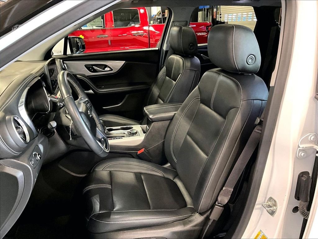Used 2023 White Chevrolet LT image 10