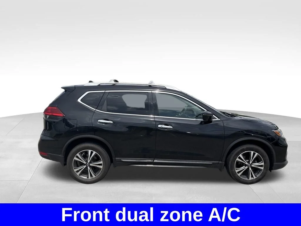 Used 2017 Black Nissan SL image 8