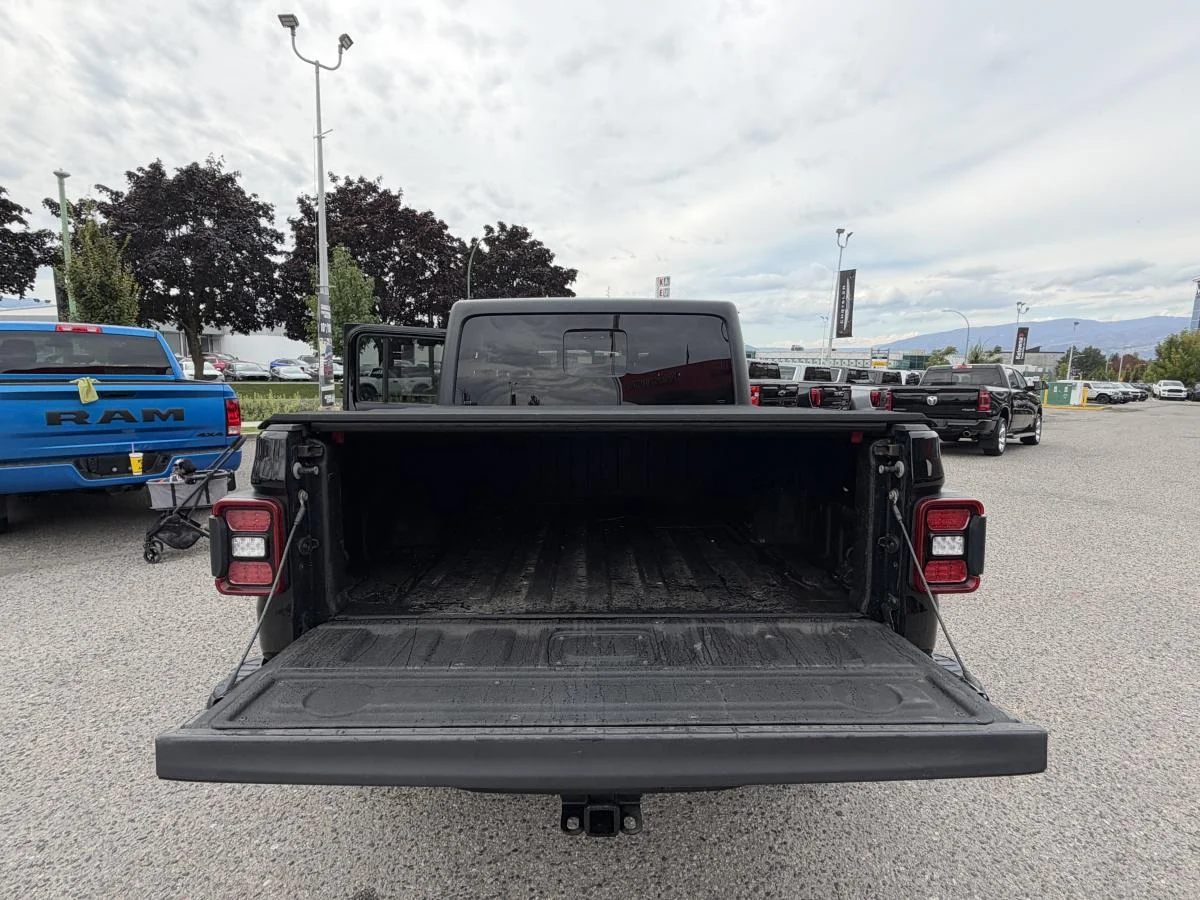 Used 2020 Black Jeep Rubicon image 6