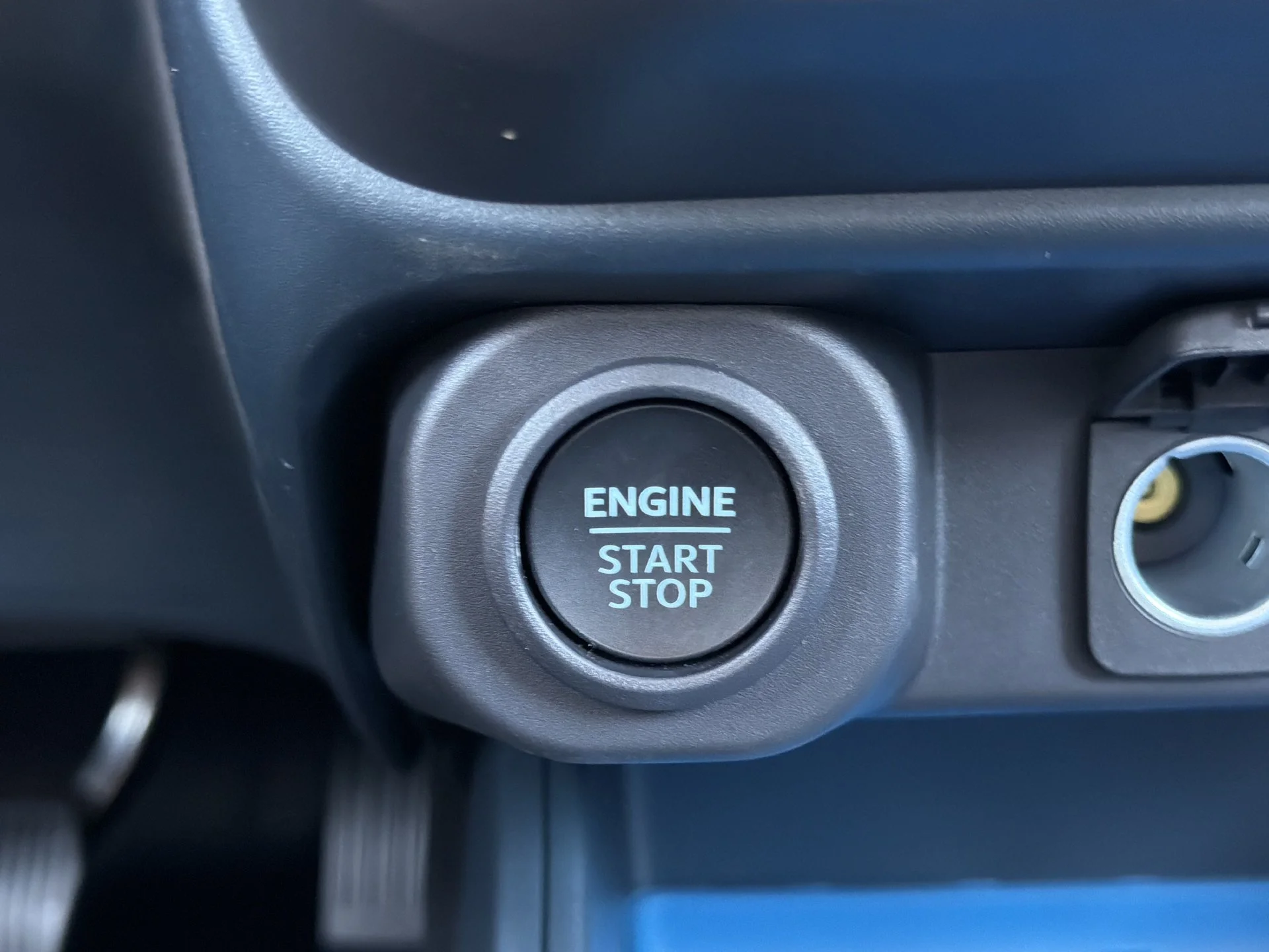 New 2026 Space White Metallic Ford XLT image 11