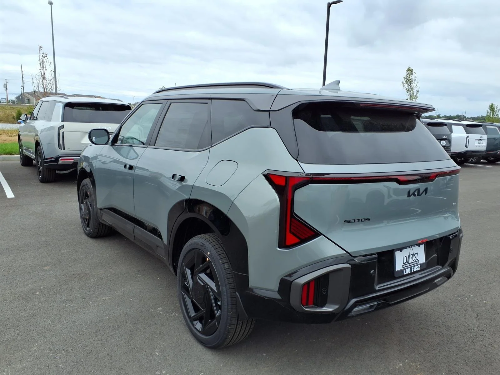 New 2027 Iceberg Green Kia X-Line SX image 2
