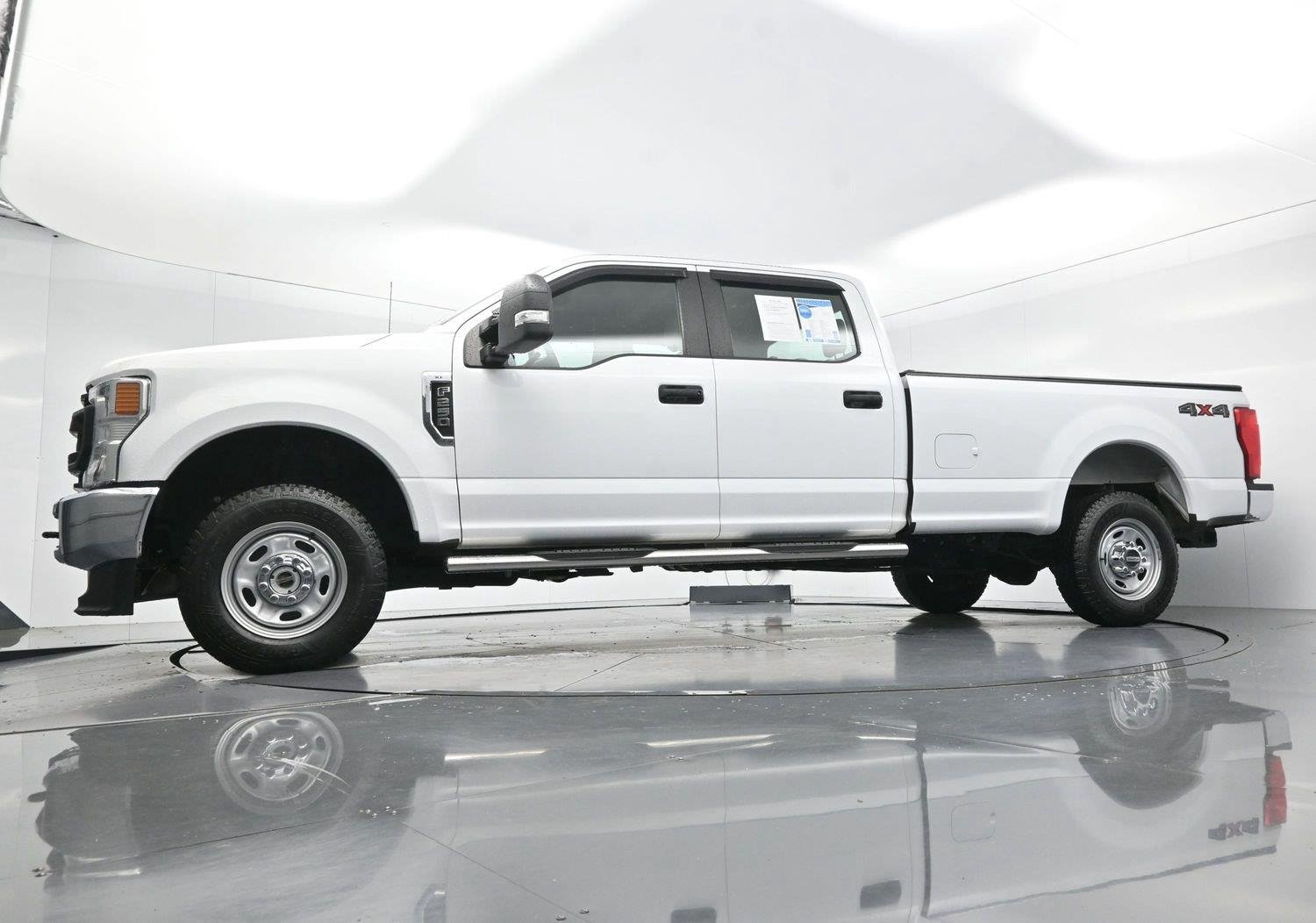 Used 2022 Oxford White Ford XL image 46