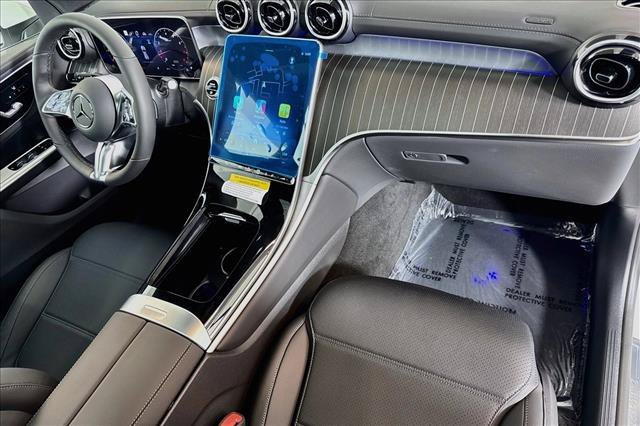 New 2027 Polar White Mercedes-Benz GLC 300 image 57