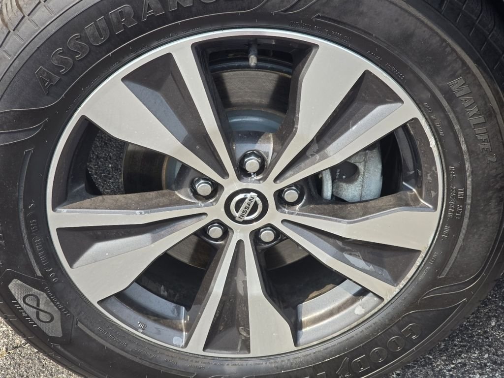 Used 2020 Black Nissan S image 7
