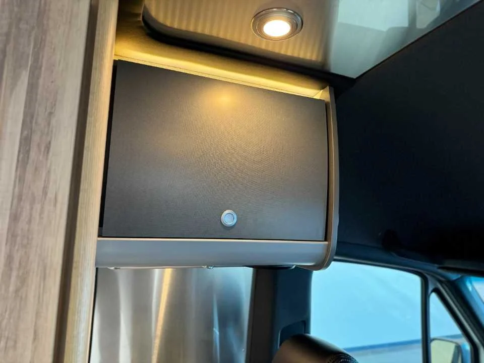 Used 2024 SILVER AIRSTREAM  image 60