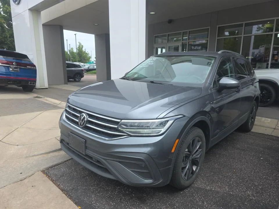 Used 2023 Platinum Gray Metallic Volkswagen SE image 14