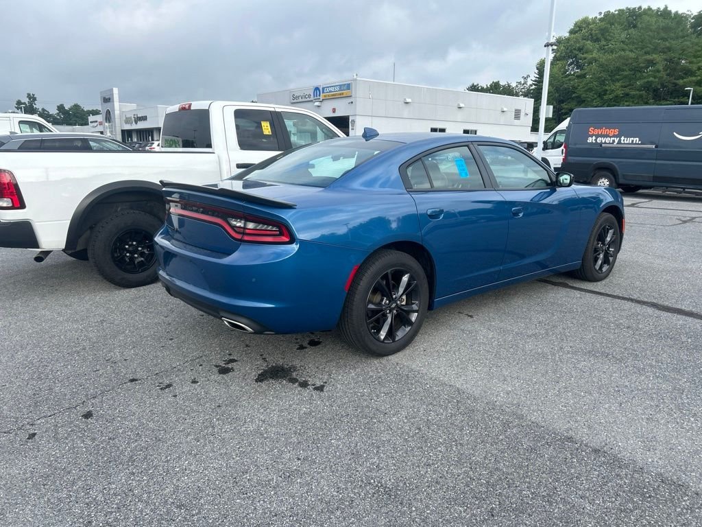 Used 2023  Dodge SXT image 5