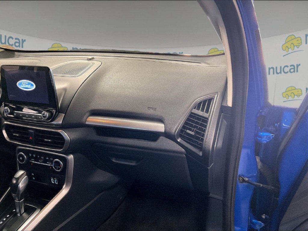 Used 2018 Blue Ford SE image 13