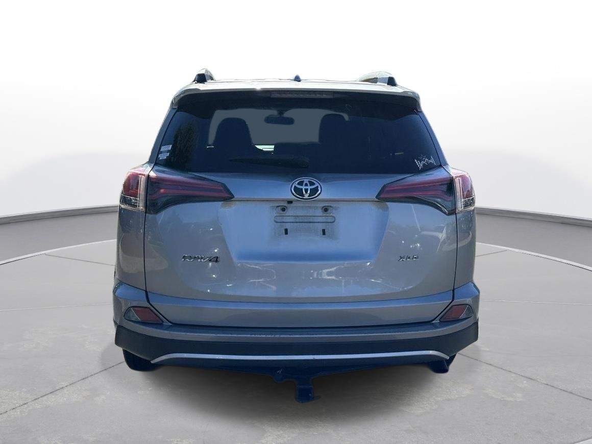 Used 2016 Silver Sky Metallic Toyota XLE image 7