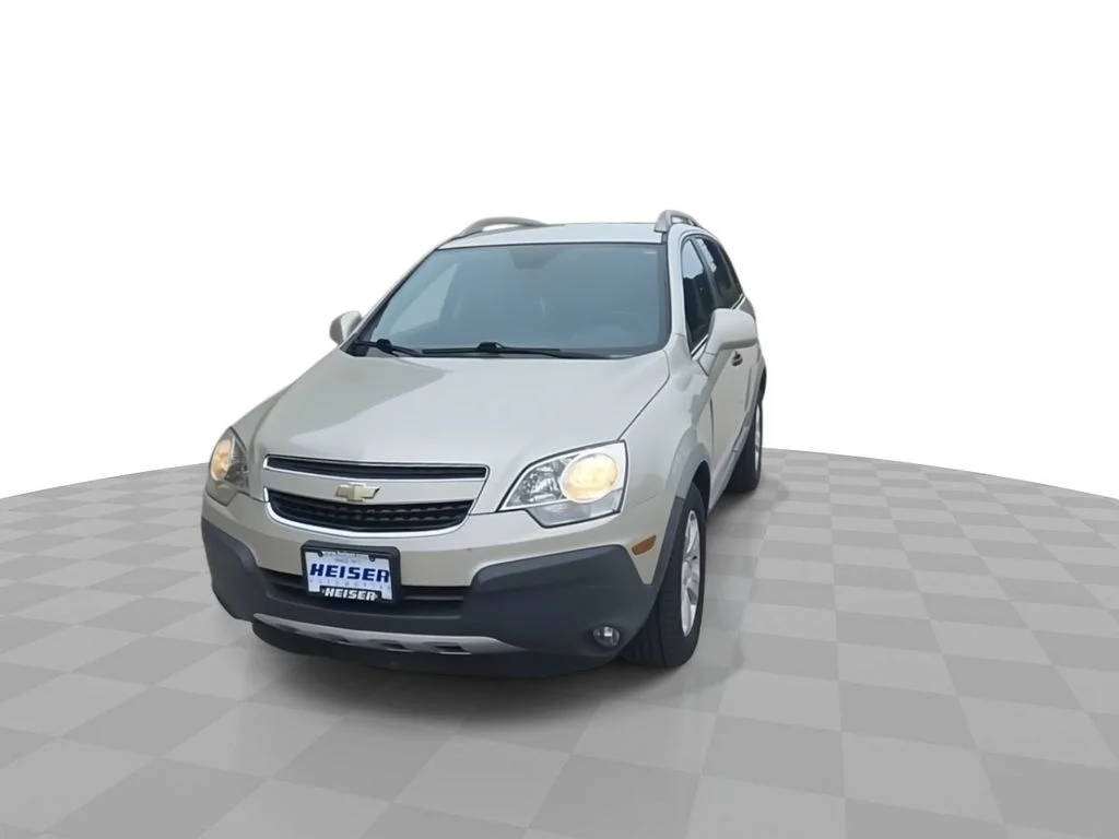 Used 2013 Gold Chevrolet 2LS image 3