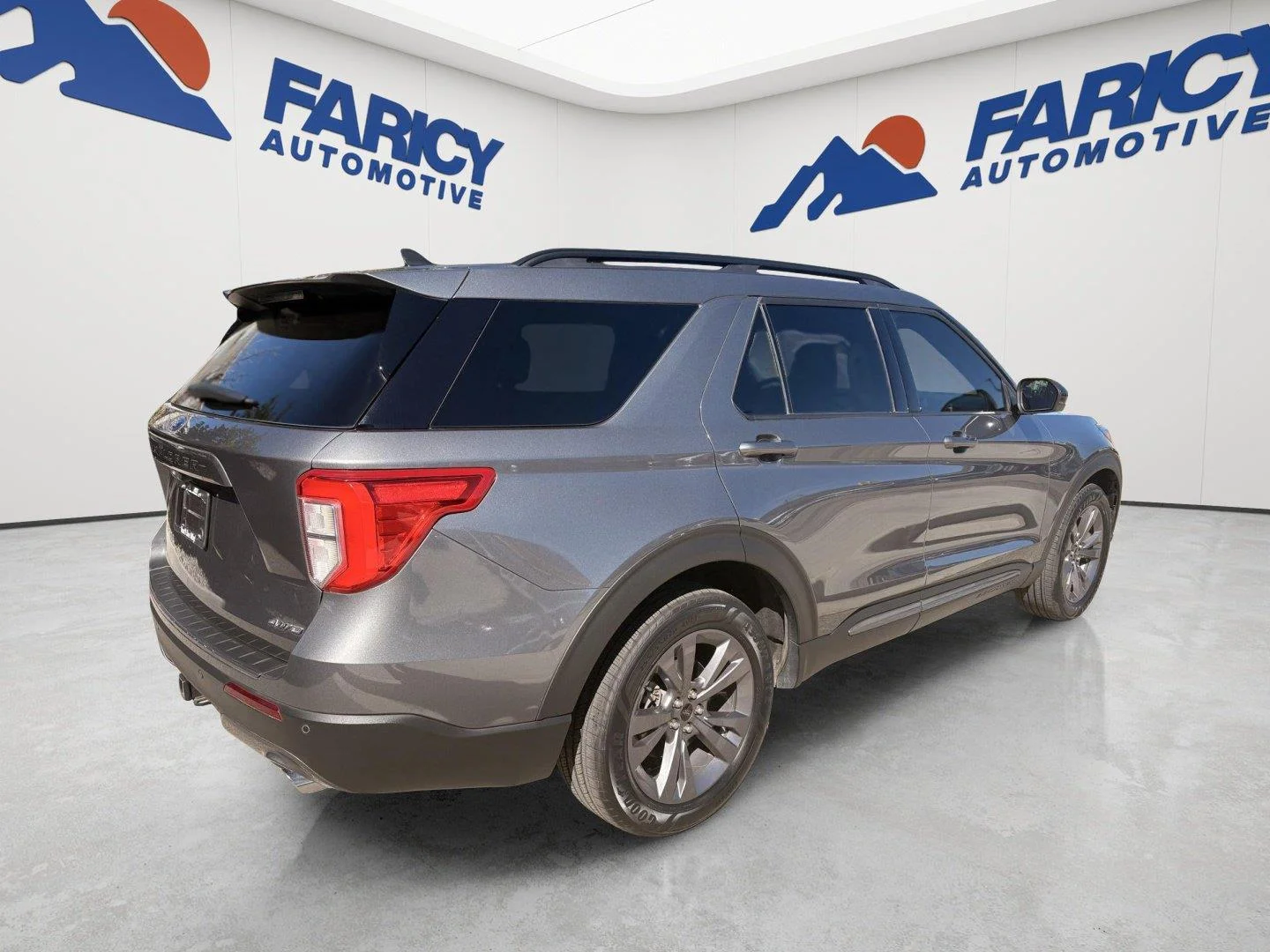 Used 2023 Carbonized Gray Ford XLT image 5