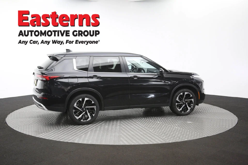 Used 2024 Black Mitsubishi SE image 44