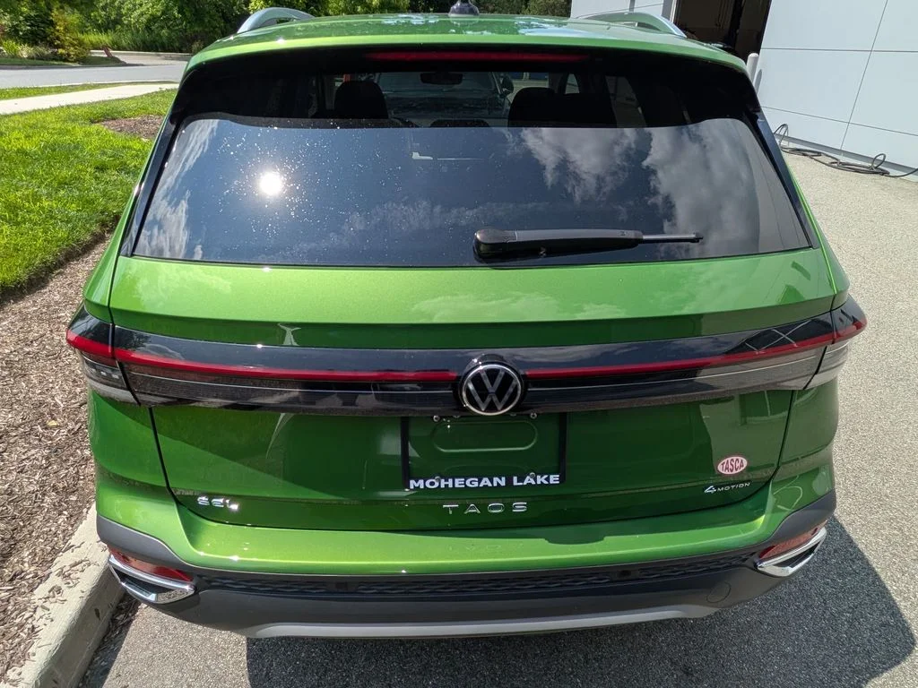 Used 2025 Green Volkswagen 1.5T SEL image 4