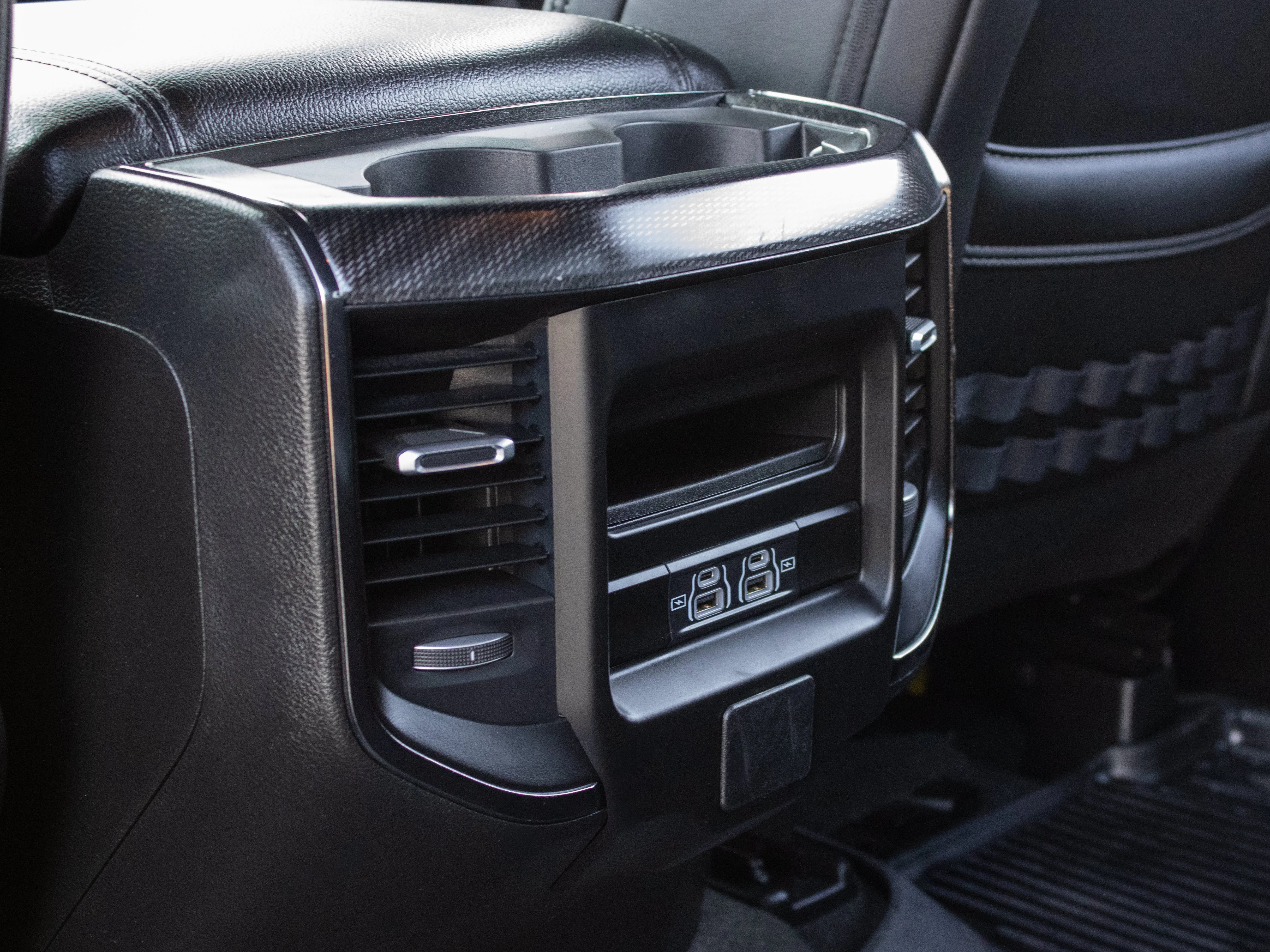 Used 2024 Blue RAM Big Horn* | 5.7L HEMI V8 | Heated Seats & Steering Wheel | 12 inches NAV Touchscreen image 20