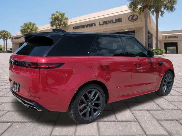 Used 2024 Red Land Rover Dynamic SE image 4
