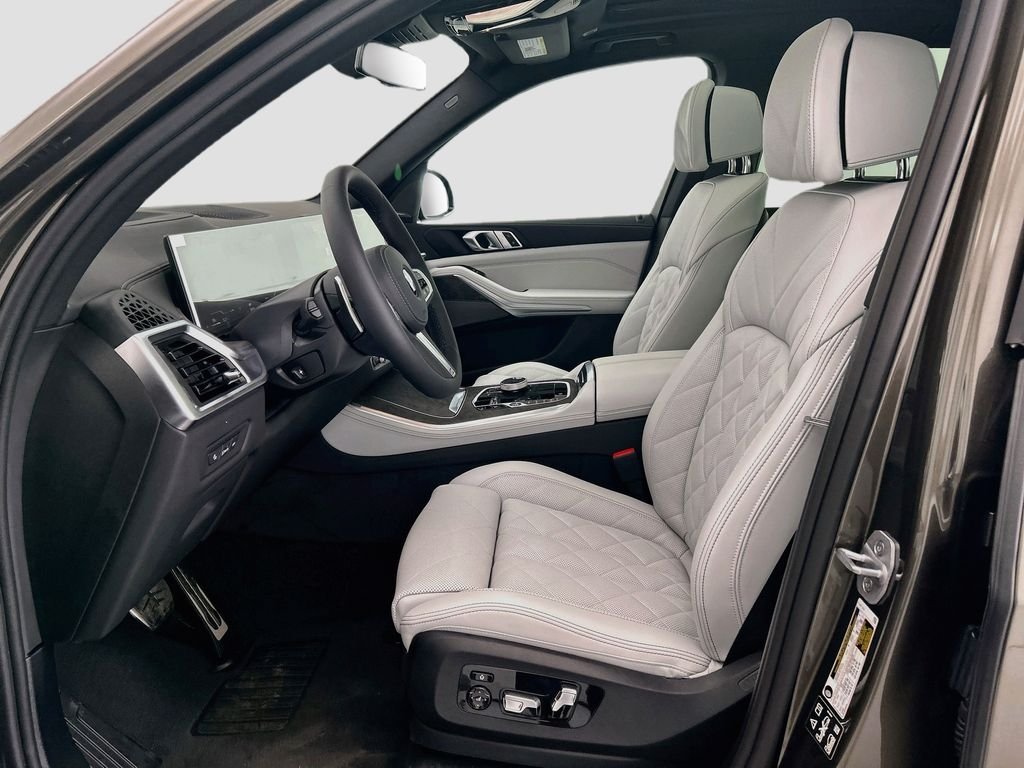 New 2026 Green Metallic BMW xDrive40i image 18