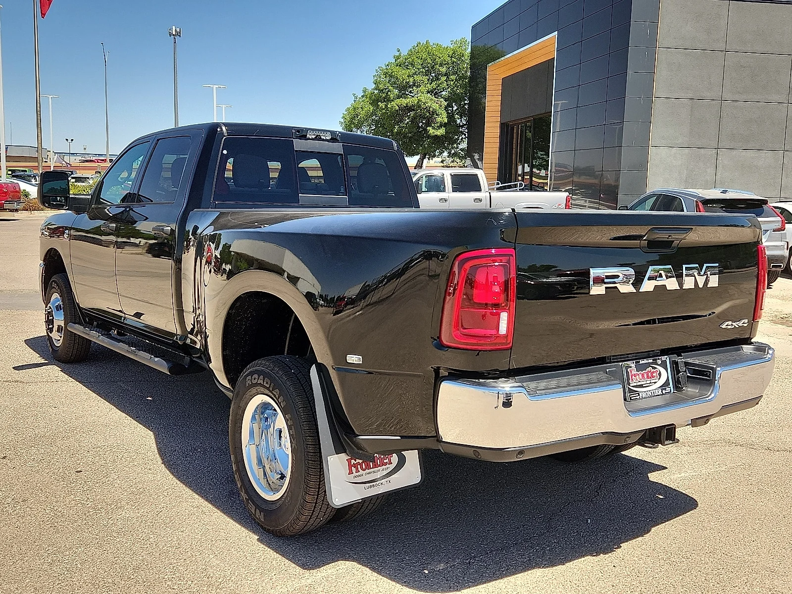 New 2026 Diamond Black Crystal Pearl-Coat  Paint Ram TRADESMAN CREW CAB 4X4 8