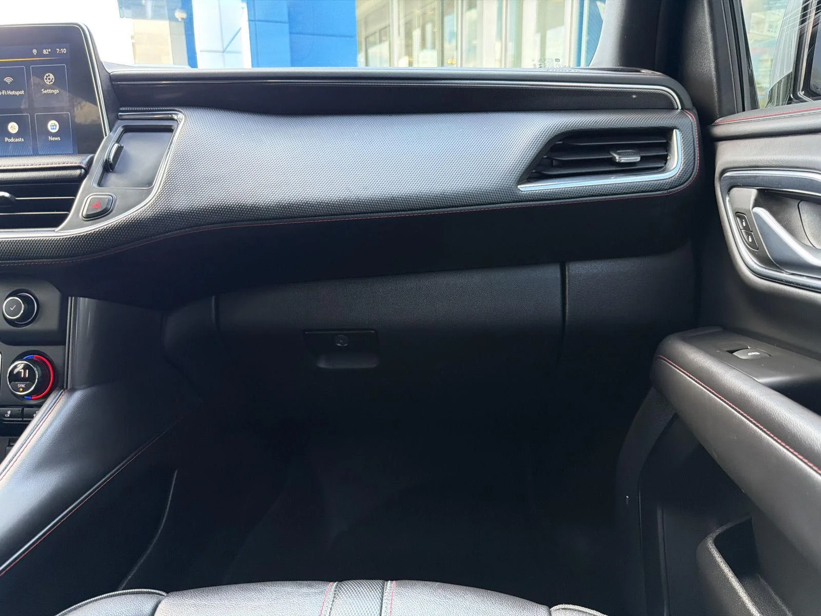 Used 2022 SUMMIT WHITE Chevrolet RST image 33