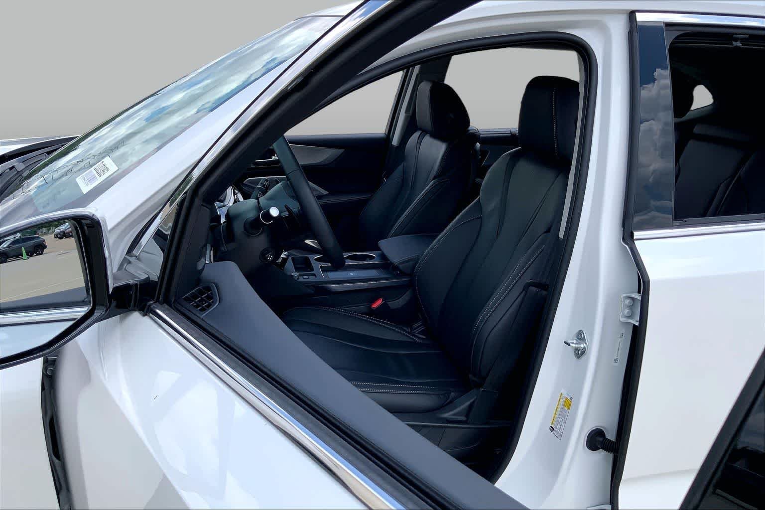 Used 2026 Platinum White Pearl Acura w/Technology Package image 8
