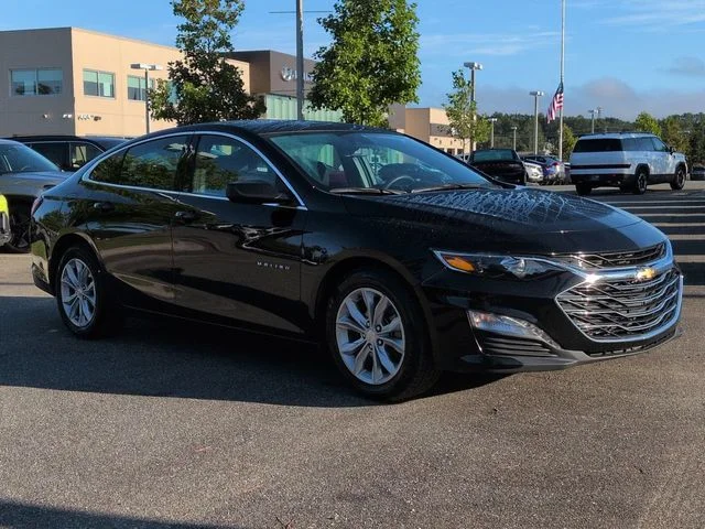 Used 2025 Black Chevrolet LT image 3