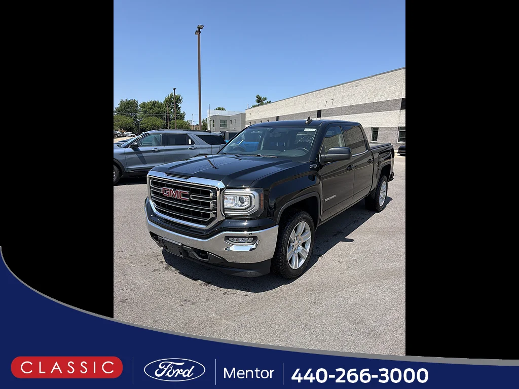 Used 2018 Onyx Black GMC SLE image 1