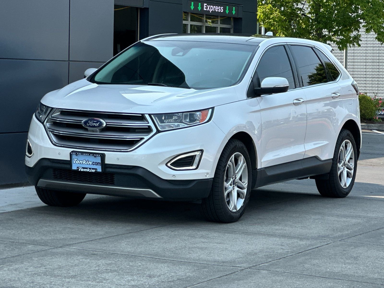 Used 2016 White Platinum Clearcoat Metallic Ford Titanium image 7