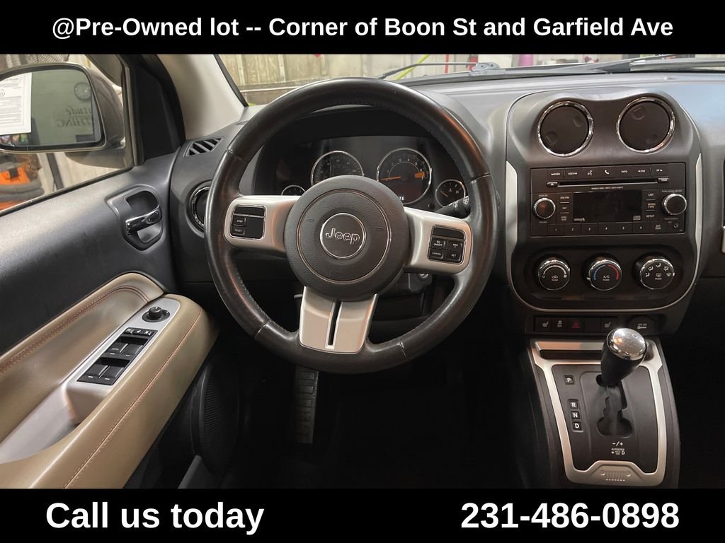 Used 2015 Green Jeep Latitude image 17