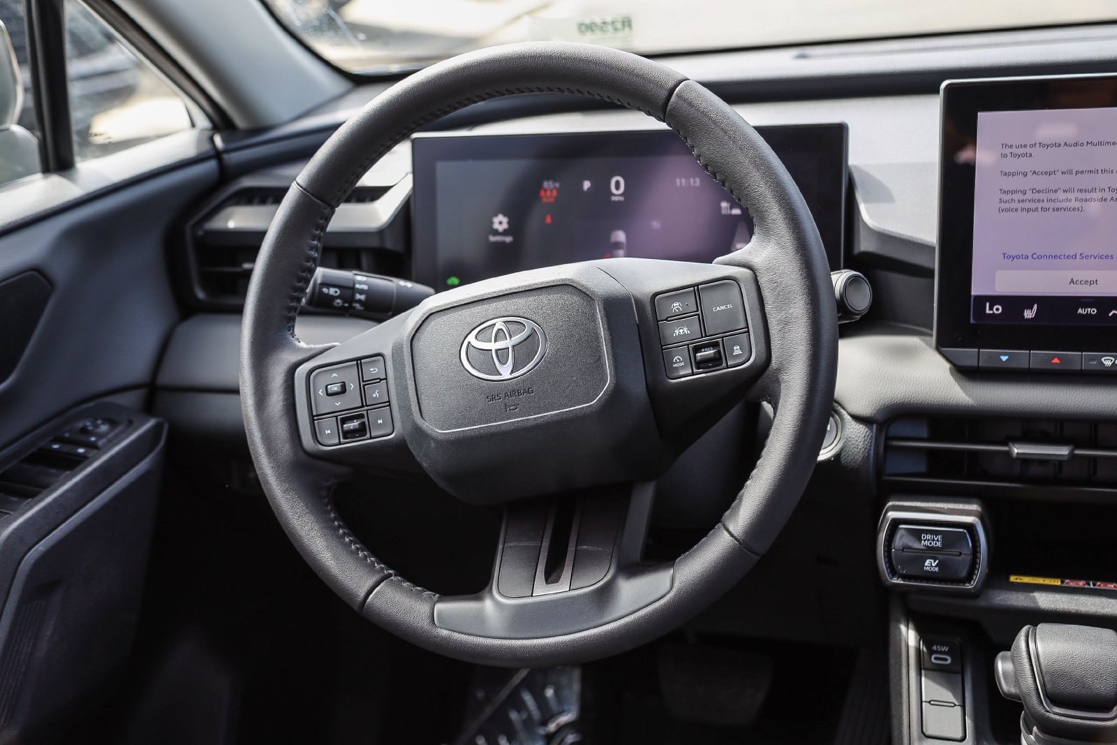 Certified Used 2026 Ice Toyota XLE Premium image 16
