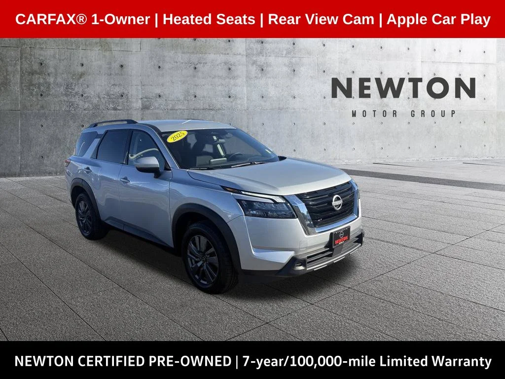 2025 Nissan Pathfinder SV