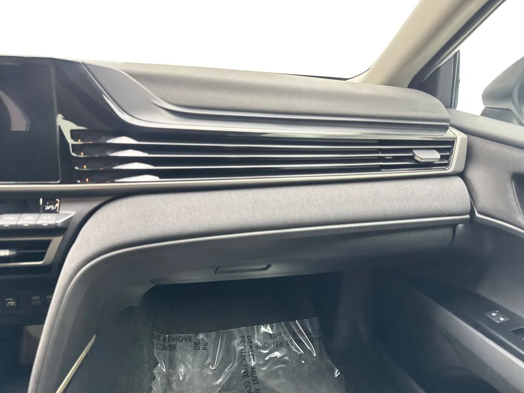 Used 2025 White Toyota LE image 59