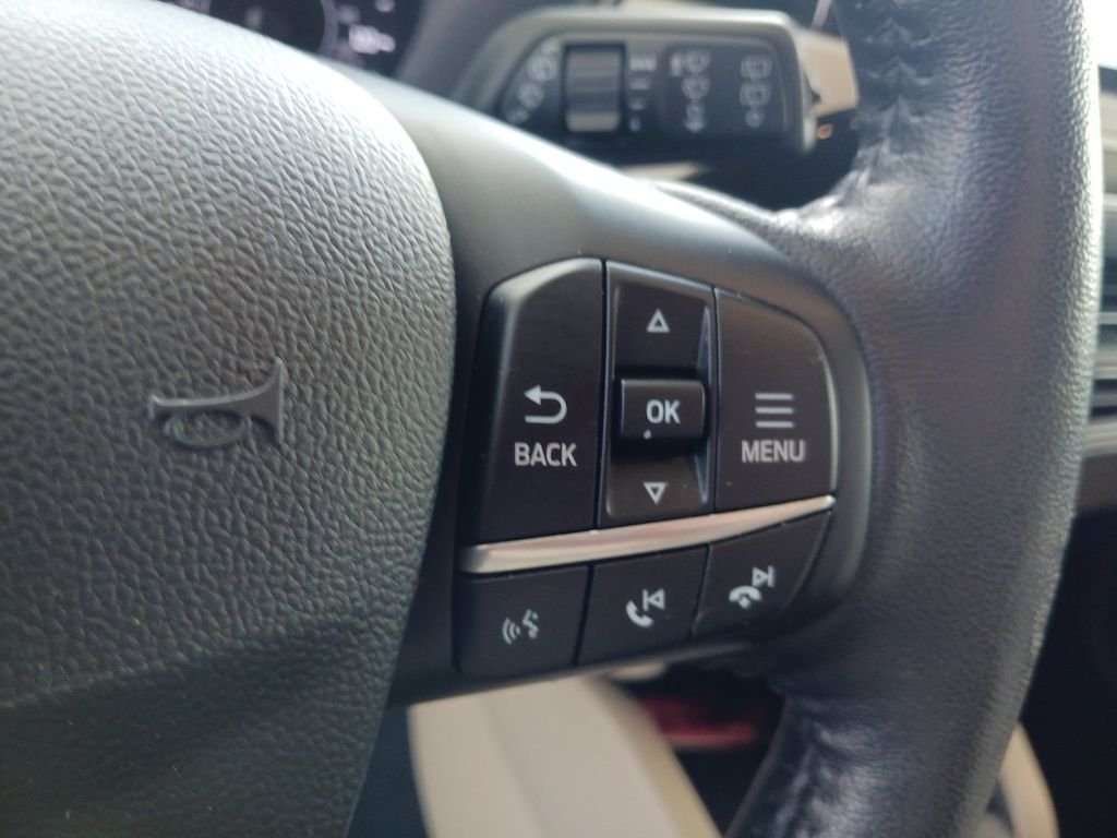 Used 2020 Gold Ford SEL image 31