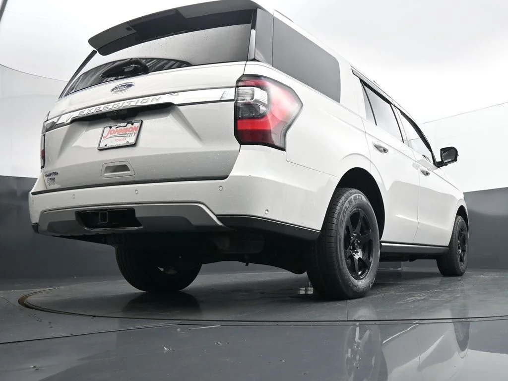 Used 2021 White Ford Limited image 39
