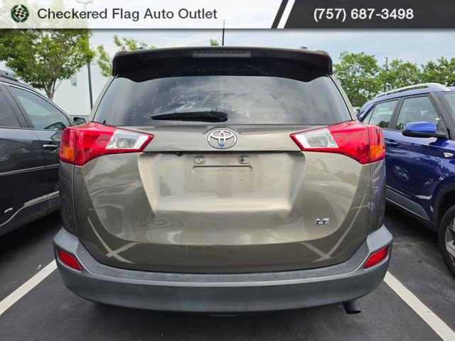 Used 2014 Pyrite Mica Toyota LE image 5