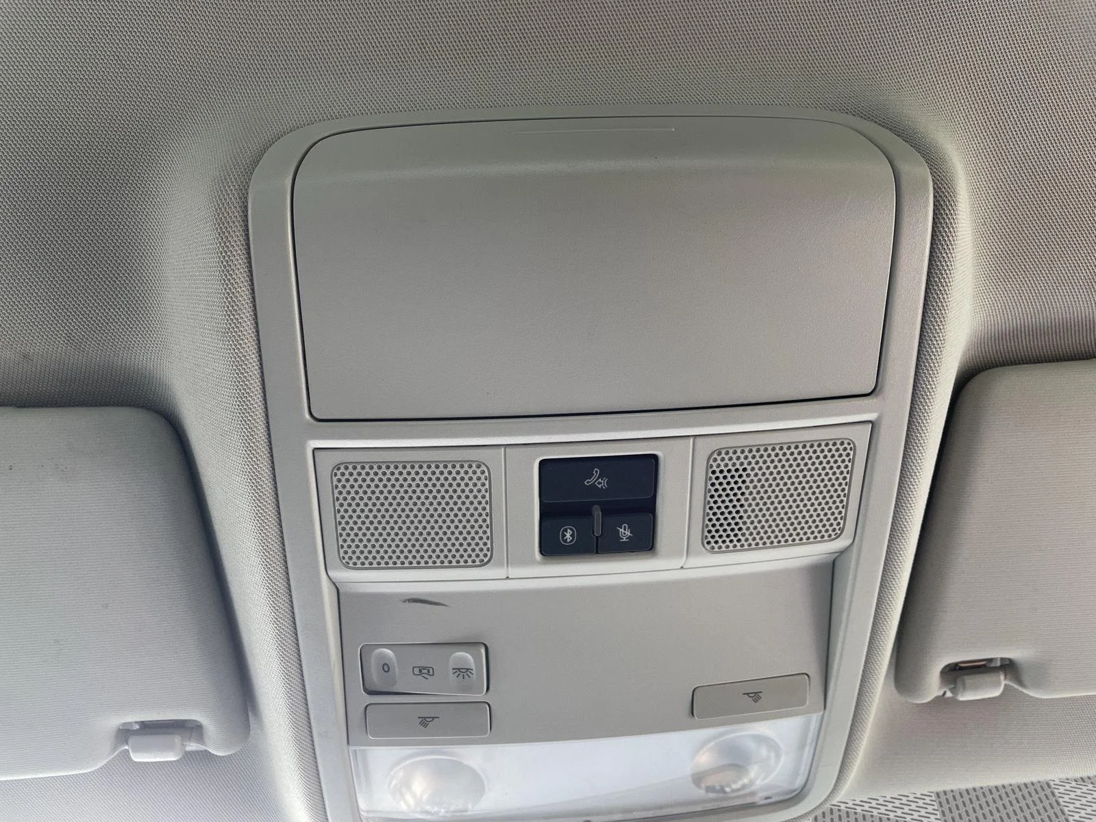 Used 2014 Platinum Gray Metallic Volkswagen SE image 7