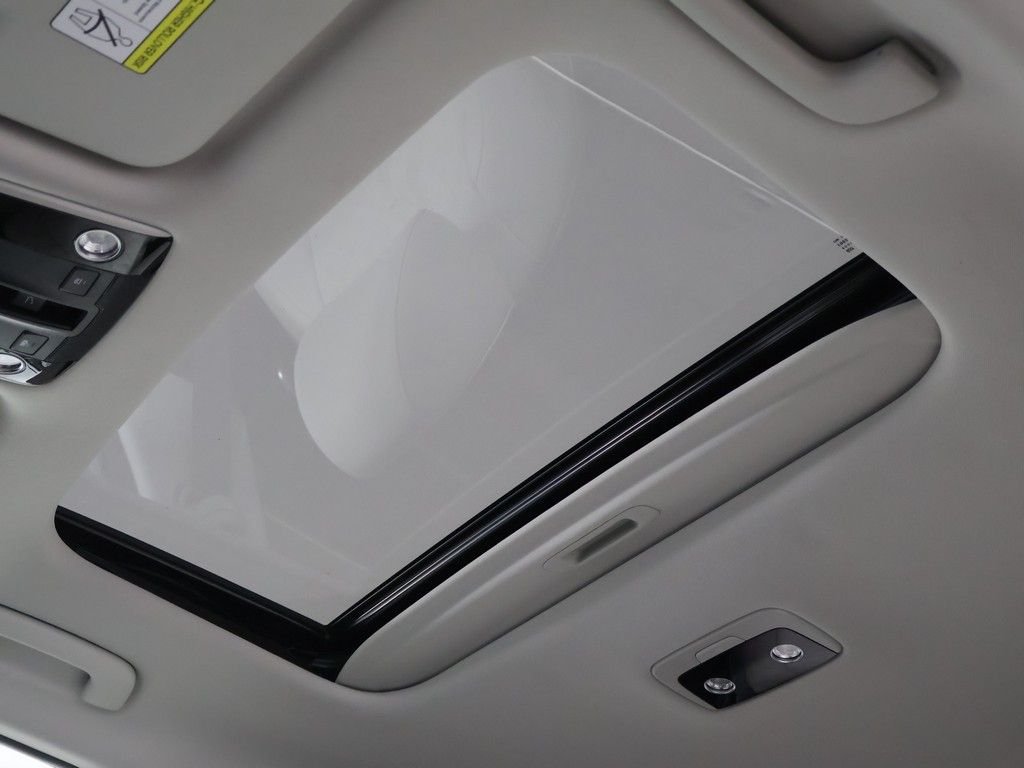 2023 Kia Seltos SX - Photo 19