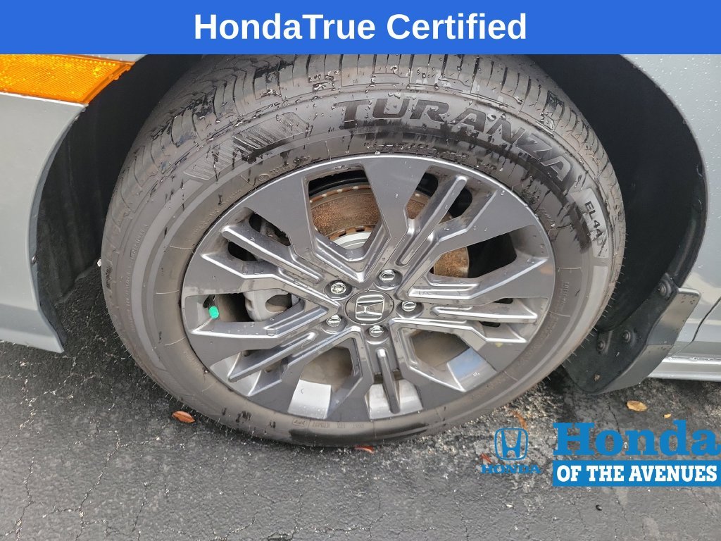 Certified Used 2026 Solar Silver Metallic Honda Touring image 5