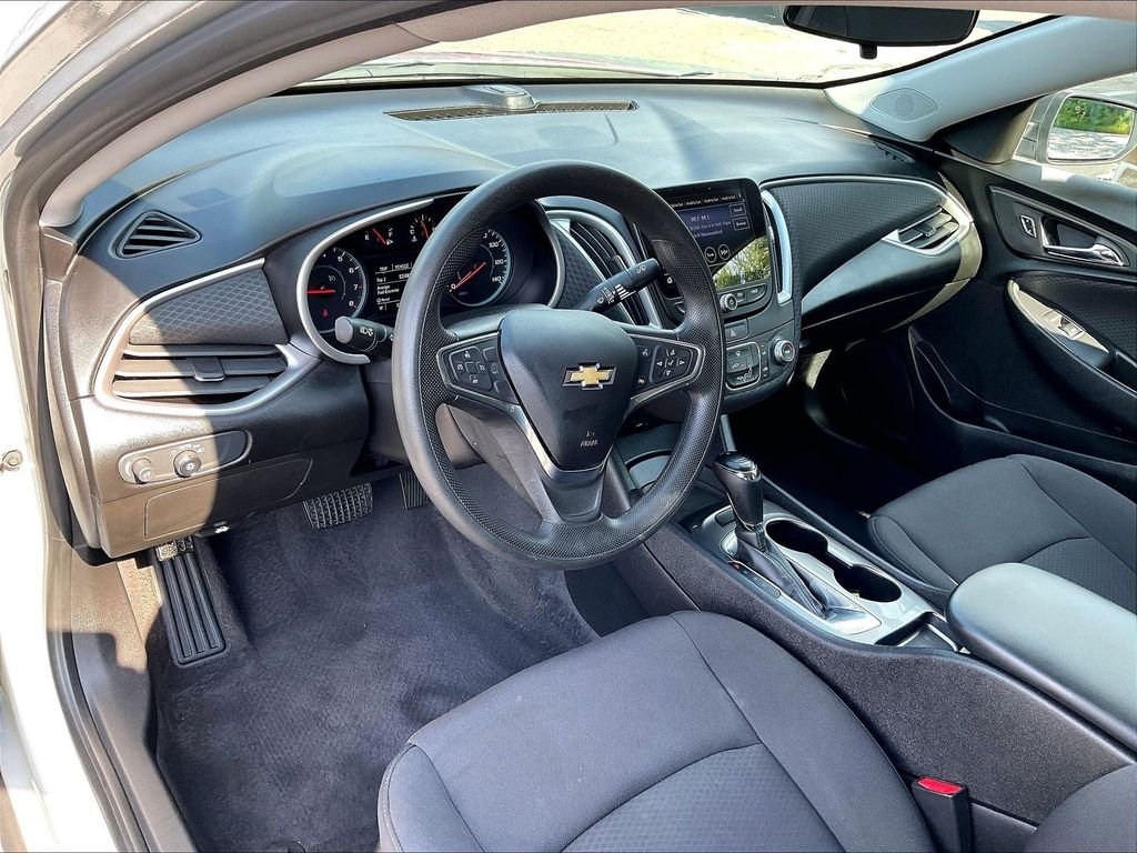Used 2019 Silver Chevrolet LS image 8