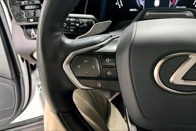 Used 2023 White Lexus 350 Luxury image 10