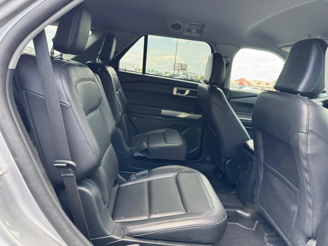Used 2023 Iconic Silver Ford XLT image 11