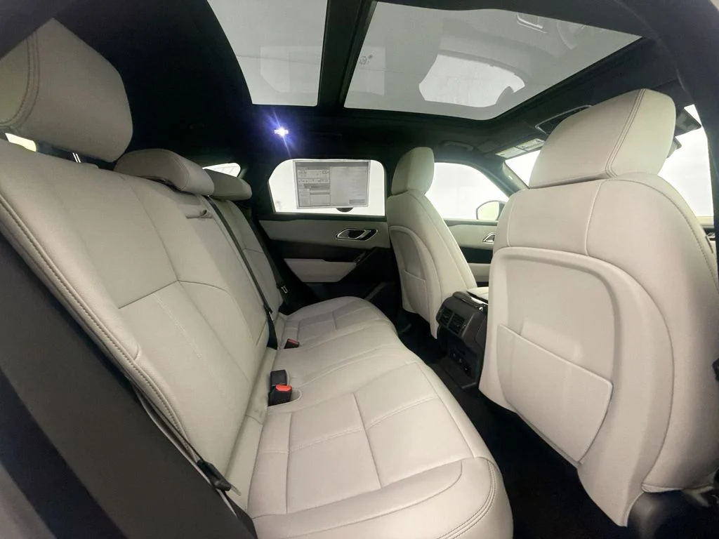 New 2026 Fuji White Land Rover Belgravia Edition image 27