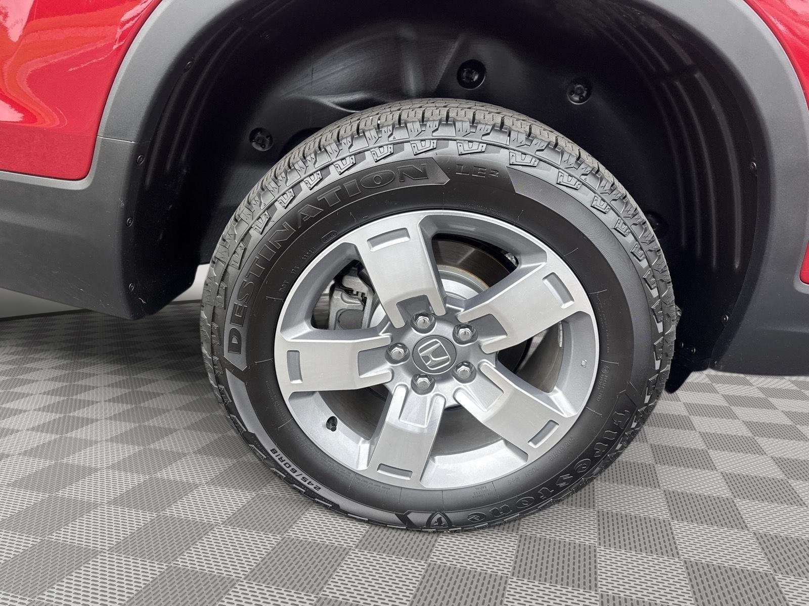 Used 2025 Radiant Red Metallic II Honda RTL image 15