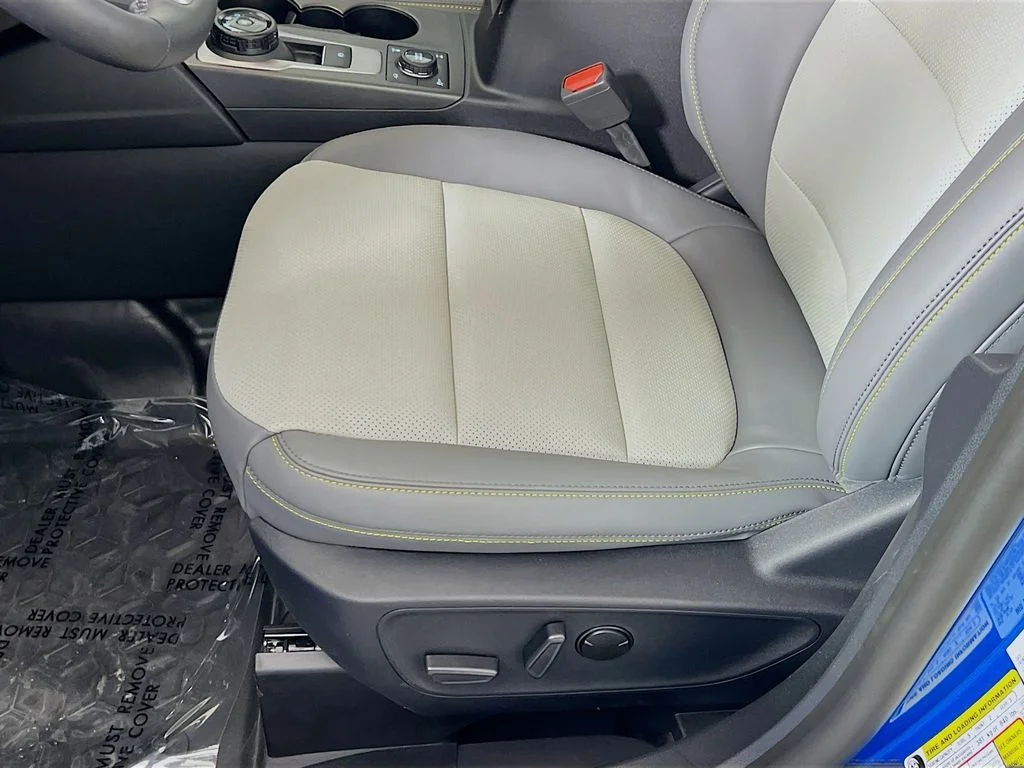 New 2026 Velocity Blue Metallic Ford Badlands image 24