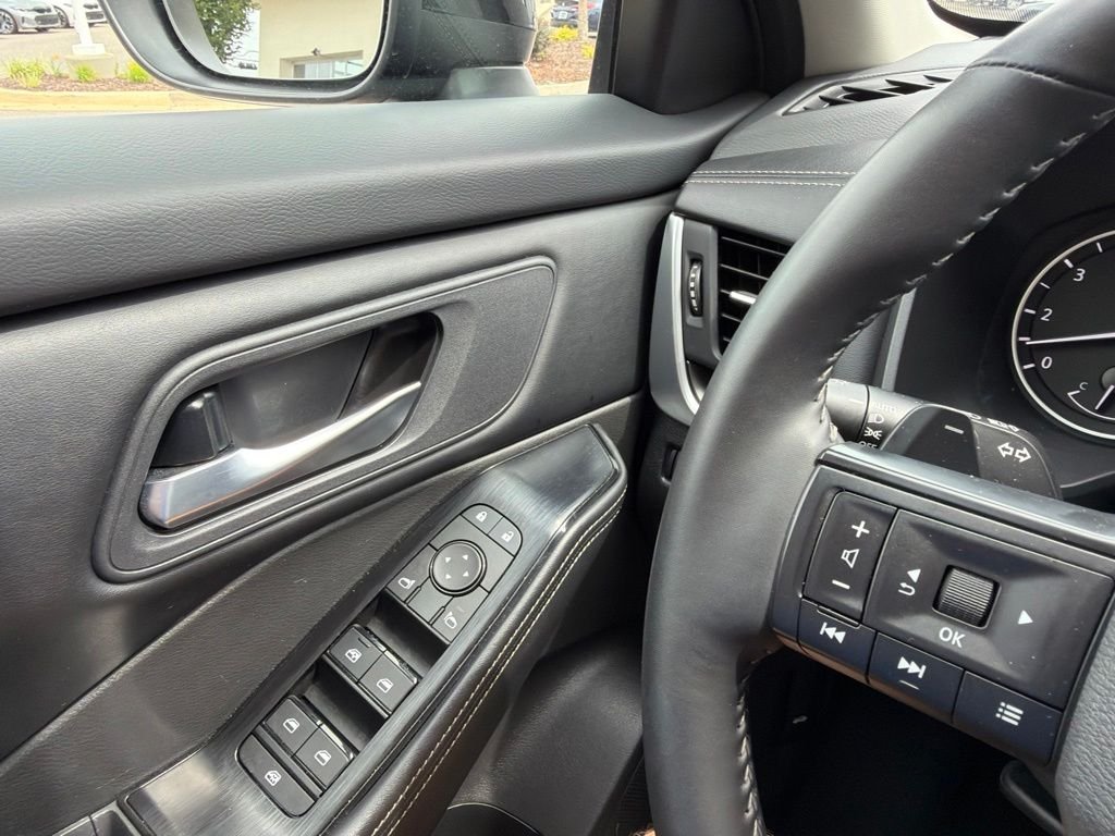 Used 2025 Black Nissan SV image 21